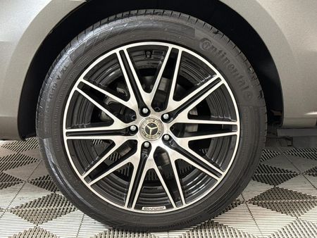 2023-Mercedes-Benz-V-Class-V-220d-Auto_7