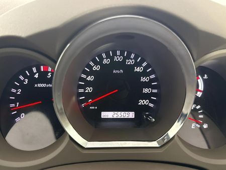 2008-Toyota-Fortuner-30-D-4D-Raised-Body_2