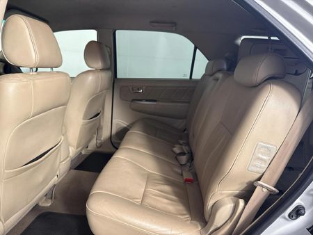 2008-Toyota-Fortuner-30-D-4D-Raised-Body_3