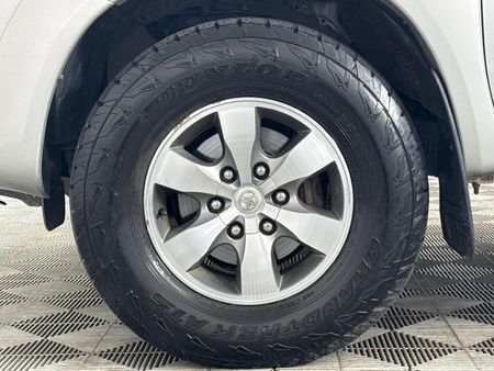 2008-Toyota-Fortuner-30-D-4D-Raised-Body_4