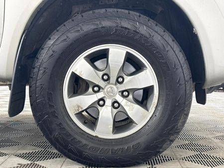 2008-Toyota-Fortuner-30-D-4D-Raised-Body_5
