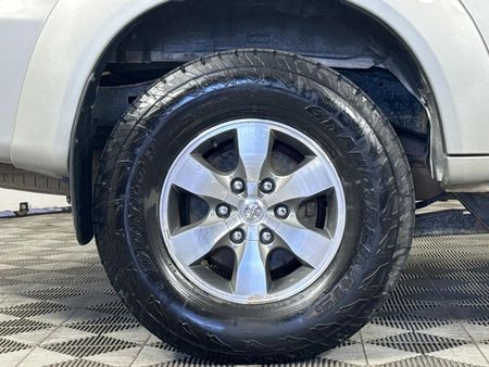 2008-Toyota-Fortuner-30-D-4D-Raised-Body_7