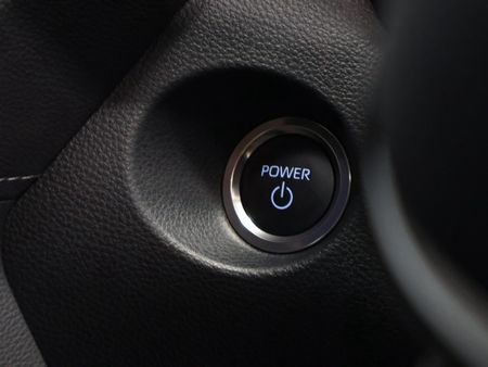 2026-Toyota-Corolla-Cross-18-XR-Hybrid_15