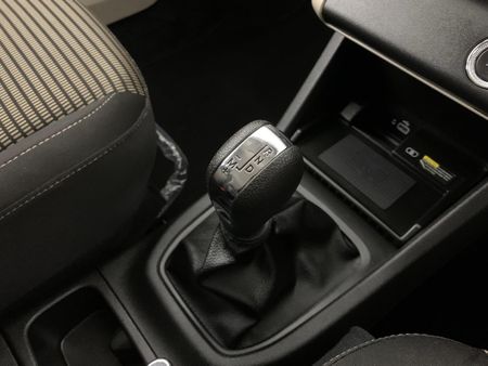 2025-Renault-Triber-10-Intens-Auto_7