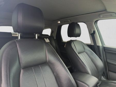 2019-Land-Rover-Discovery-Sport-20i4-D-HSE_13