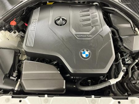 2019-BMW-3-Series-330i_13