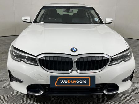 2019-BMW-3-Series-330i_15