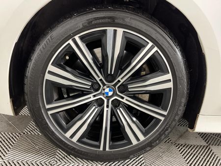 2019-BMW-3-Series-330i_4