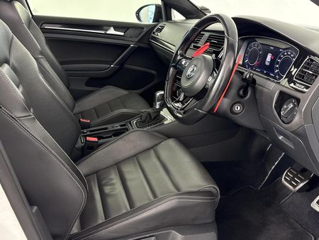 2019-Volkswagen-Golf-VII-20-TSI-R-Auto-228kW_9