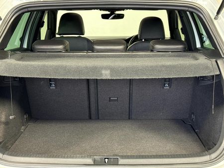 2019-Volkswagen-Golf-VII-20-TSI-R-Auto-228kW_15