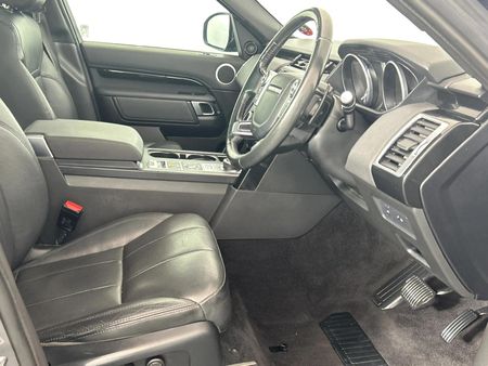 2018-Land-Rover-Discovery-30-TD6-SE_9