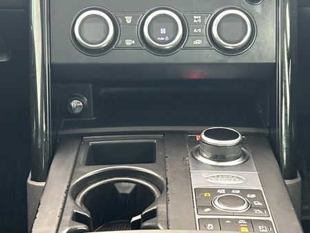 2018-Land-Rover-Discovery-30-TD6-SE_10