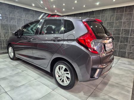 2019-Honda-Jazz-15-Elegance-Auto_6