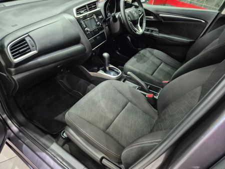 2019-Honda-Jazz-15-Elegance-Auto_8