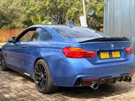 2014-BMW-4-Series-435i-Coupe-M-Sport_10