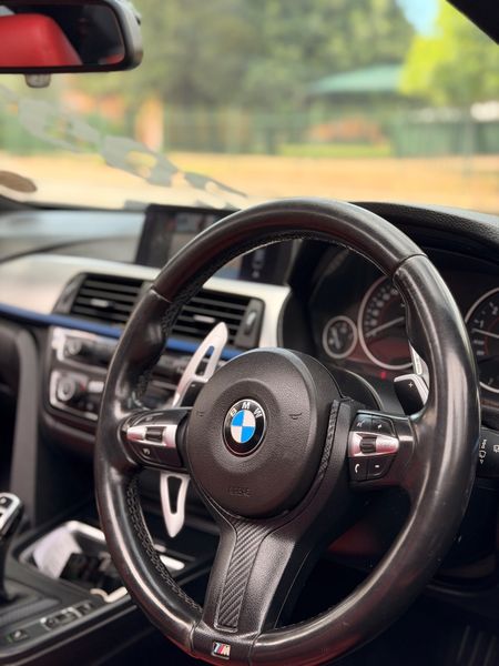 2014-BMW-4-Series-435i-Coupe-M-Sport_14