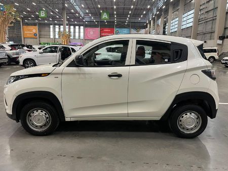 2019-Mahindra-KUV-100-12-K2-NXT_5