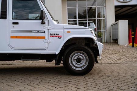 2025-Mahindra-Bolero-Maxi-Truck-25-TD-Single-Cab_19