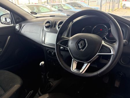 2020-Renault-Sandero-900T-Stepway-Expression_10