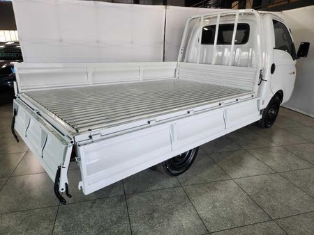 2026-Hyundai-H100-Bakkie-26D-Dropside_15