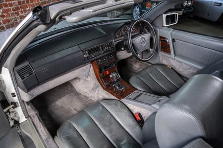1995-Mercedes-Benz-SL-320-Auto_10