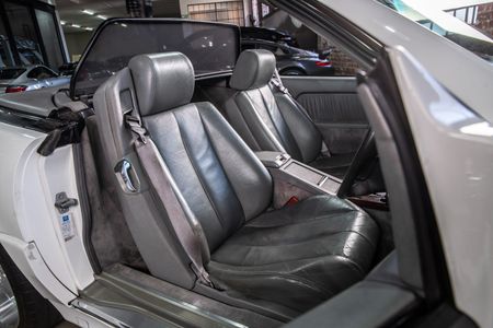 1995-Mercedes-Benz-SL-320-Auto_13