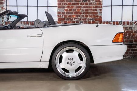 1995-Mercedes-Benz-SL-320-Auto_15