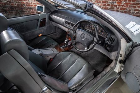 1995-Mercedes-Benz-SL-320-Auto_7