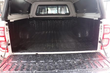2025-Toyota-Hilux-28-GD-6-Raised-Body-Legend-Auto-Extended-Cab_7