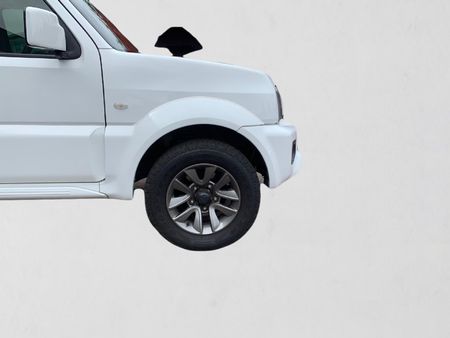 2018-Suzuki-Jimny-13_19