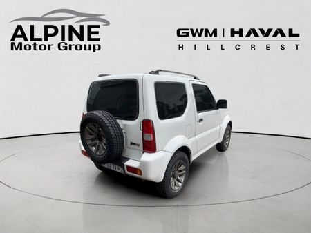 2018-Suzuki-Jimny-13_6