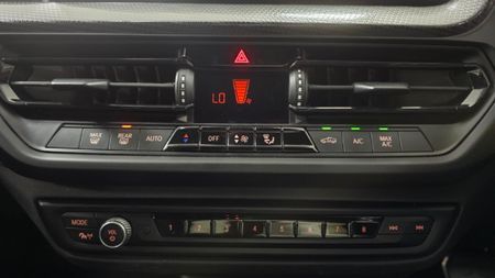 2021-BMW-1-Series-118d-5-dr-M-Sport-Auto_14