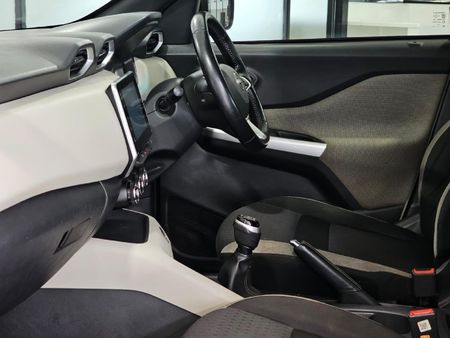 2022-Nissan-Magnite-10T-Acenta_11