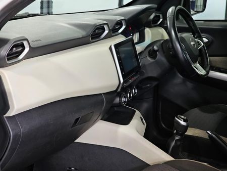 2022-Nissan-Magnite-10T-Acenta_13