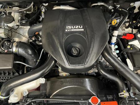 2021-Isuzu-D-Max-250-HO-Hi-Rider-4x4-Double-Cab_11
