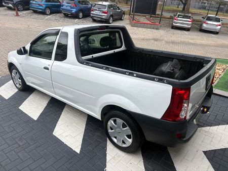 2023-Nissan-NP200-16-AC-Safety-Pack_4