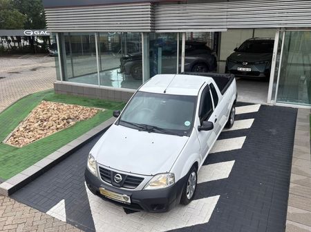 2023-Nissan-NP200-16-AC-Safety-Pack_6