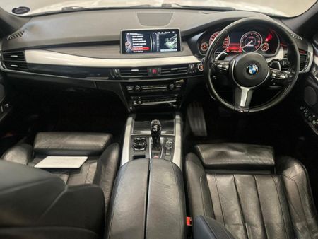 2015-BMW-X5-M50d_9
