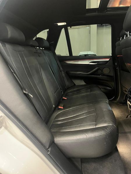 2015-BMW-X5-M50d_11