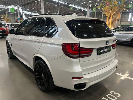 2015-BMW-X5-M50d_4