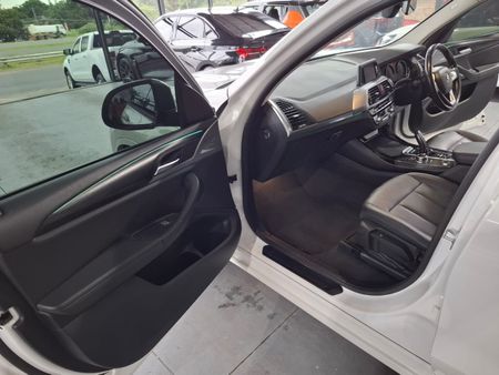 2018-BMW-X3-xDrive20d_12