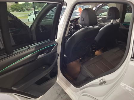 2018-BMW-X3-xDrive20d_13