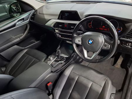 2018-BMW-X3-xDrive20d_19