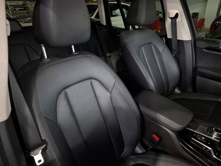 2018-BMW-X3-xDrive20d_20
