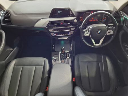 2018-BMW-X3-xDrive20d_23