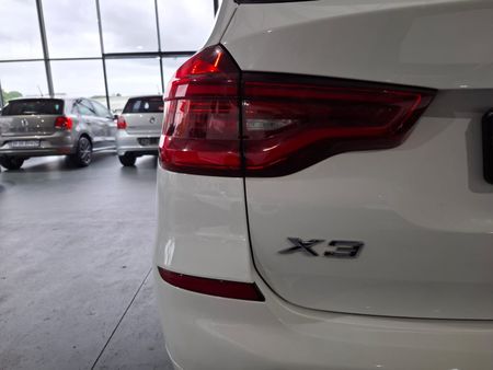 2018-BMW-X3-xDrive20d_24