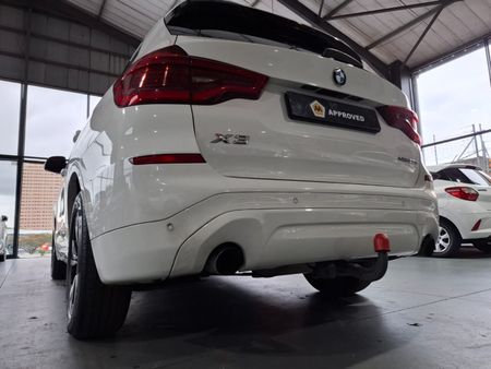 2018-BMW-X3-xDrive20d_27
