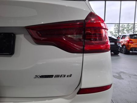 2018-BMW-X3-xDrive20d_31