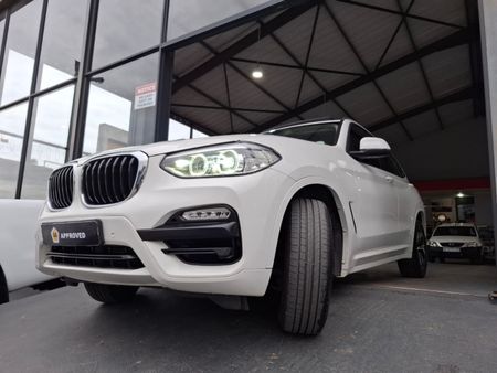 2018-BMW-X3-xDrive20d_39