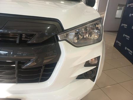 2026-Isuzu-D-Max-19-DDI-HR-L-Auto-Double-Cab_8